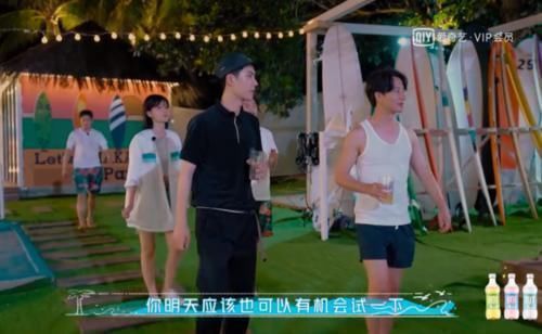 王一博|王一博黃軒深夜談心，有誰注意到王一博說了啥意外暴露生活狀態(tài)