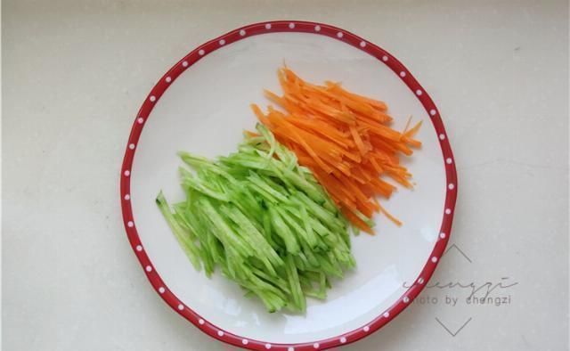 主食|黄瓜和它是绝配,晚餐搭配着吃,坚持半个月,裤带越来越宽松