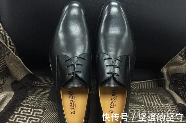 品牌 盘点那些经典的世界十大奢侈男鞋品牌！