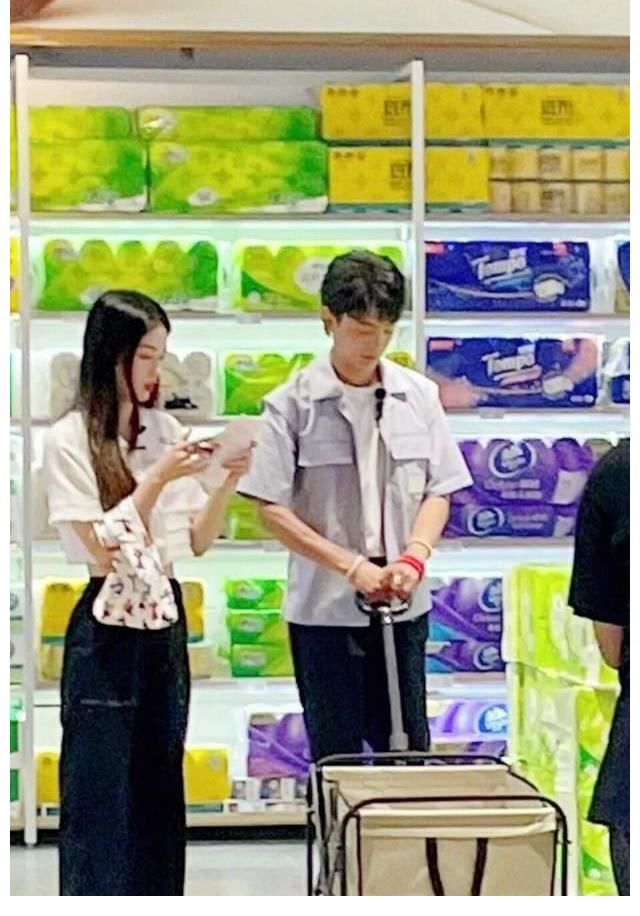 龔俊|《中餐廳5》官宣定檔后，首批飛行嘉賓曝光，元老成員回歸成亮點(diǎn)