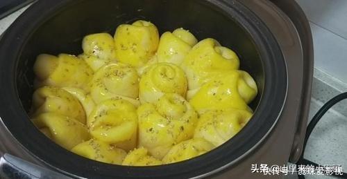 教你面包最简单的做法,不用烤箱不用蒸,暄软拉丝,再也不用买了