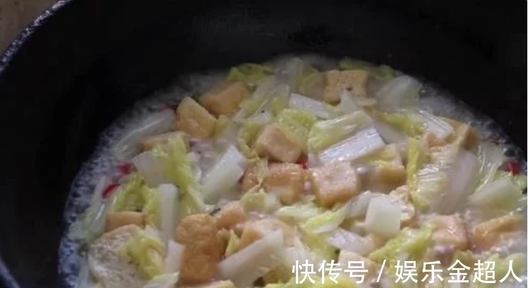 油豆腐|夏天多吃大白菜,教你独特做法,好吃解馋,上桌连汤汁都不剩