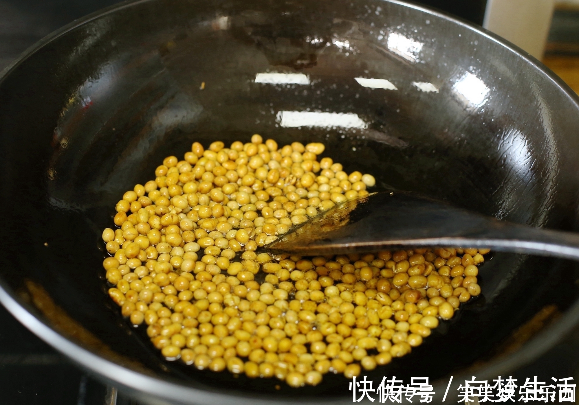 油酥|夏日下酒,又香又酥,轻轻一嚼就碎!3块钱做一盘,比花生香十倍