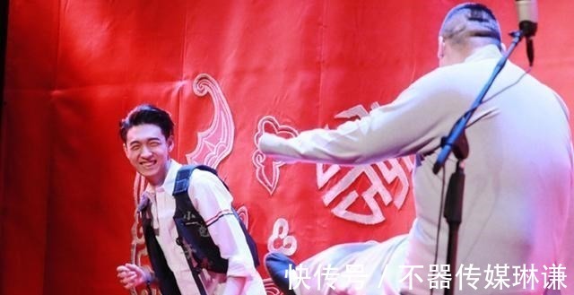 栾云平|秦霄贤新综艺官宣,古装造型非常帅气,“傻子”人设又给安排上了