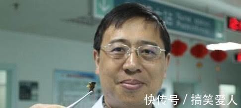 办法|鱼刺卡住喉咙时，别再吃馒头“强吞”了，这3种办法管用还安全