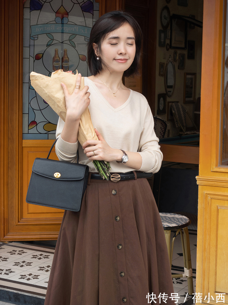 包臀裙 秋季还是穿“过膝裙”最优雅,选这4款搭配毛衣、针织衫,真高级