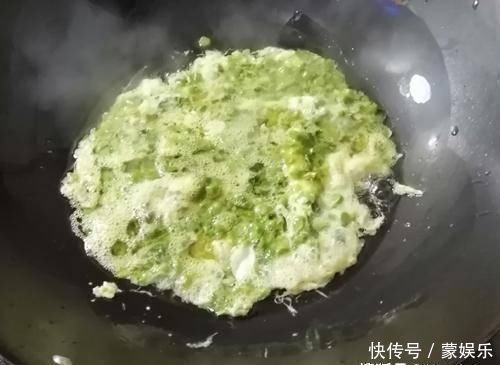 香椿炒鸡蛋,先炒香椿还是先炒蛋都错了,难怪口感不鲜美软嫩