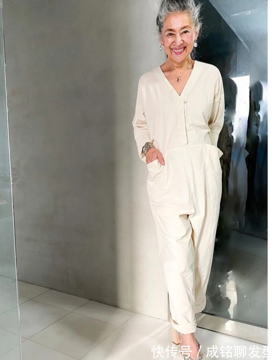 白色衬衫|年过七十的“网红奶奶”,靠穿搭圈粉无数,比年轻人还有潮范儿