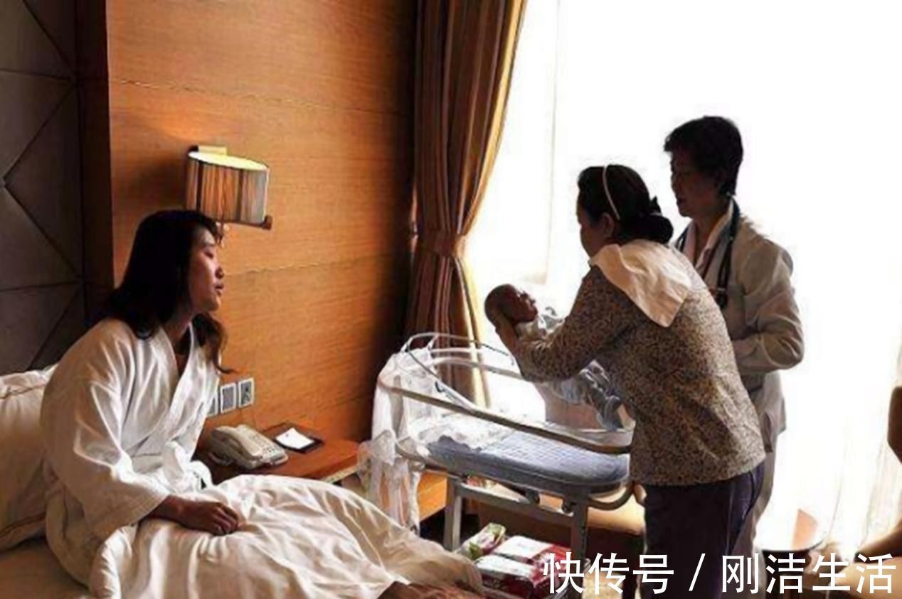 家人们|最让人心疼的月子餐,22岁产妇无人伺候自己做,网友:还不如泡面