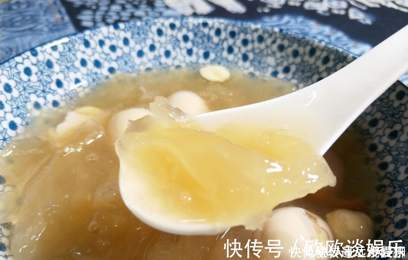 热水|银耳是用冷水泡,还是热水泡很多人搞不懂,难怪不出胶还难吃