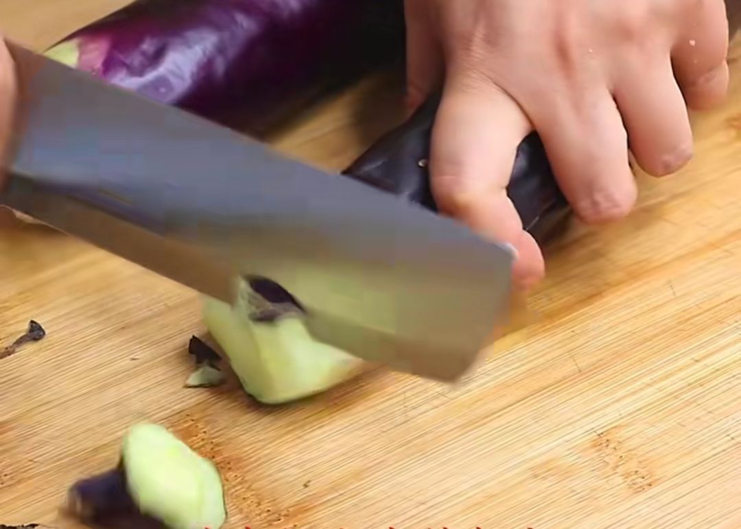 茄子新吃法，大人小孩都爱吃