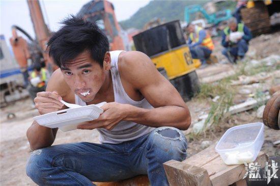 李雪健|明星在片场都没架子, 很接地气, 不摆谱, 大口吃盒饭