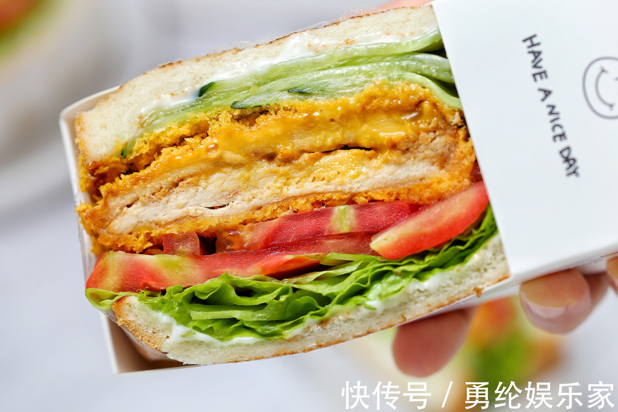 自制无油爆浆鸡排三明治，干净卫生比外卖健康，少花钱吃得还过瘾