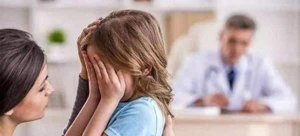 挨打|经常被挨打的孩子,和不被挨打的孩子,上学后就露出问题了