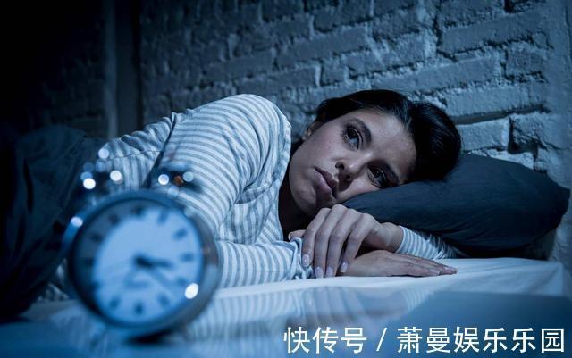 绝经|女人雌激素快要“干涸”,身体会有4个异常信号,别视而不见
