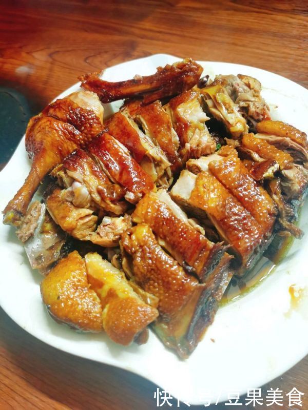 三杯鸭这样做，隔壁小孩都馋哭了