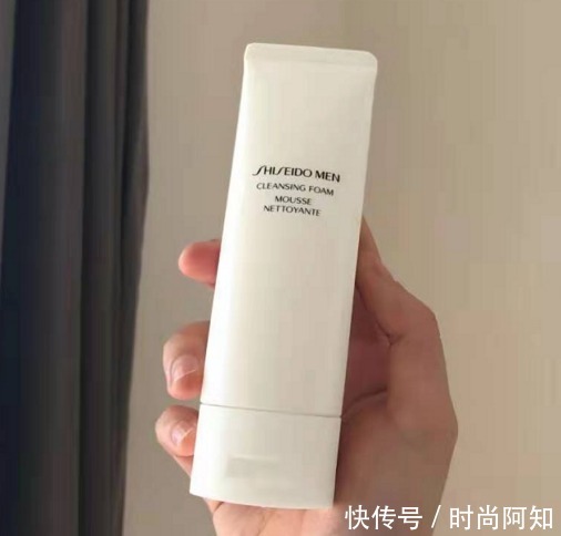 超市里男士洗面奶哪怕买一送一也不要买,全是大皂基,虽然便宜但毁脸