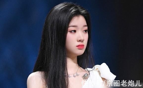 严雯君|18岁成为好声音最年轻冠军！单依纯出道即合作张艺谋