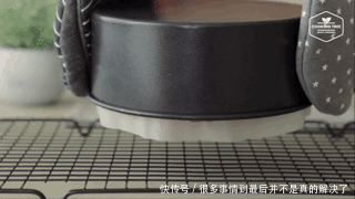 又要骗我动手做?红红甜甜的椰蓉红丝绒蛋糕