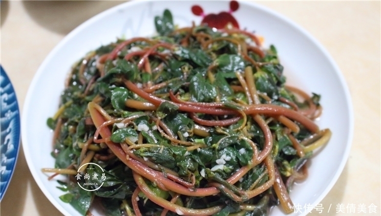 婆婆|小姑子来吃饭,婆婆下厨做了四菜一汤,荤素搭配,比饭店有滋味