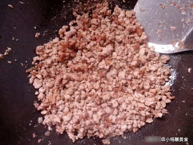 肉末|外婆菜这样炒，香辣爽口下饭香，连吃三碗都不够，小孩：还有饭吗