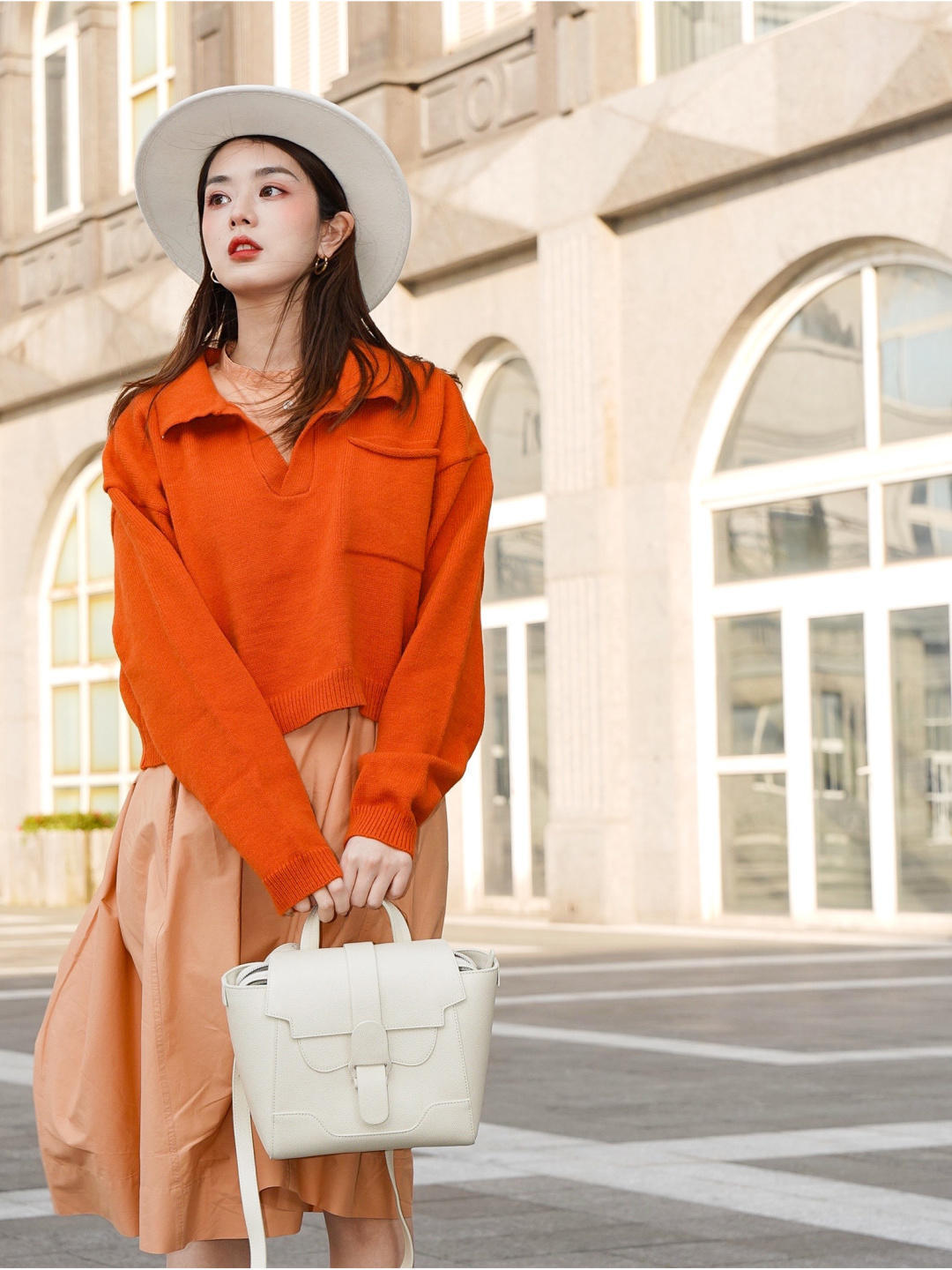 半身裙 怎么穿出毛衣的精髓?看看这些搭配造型,简约日常又显气质