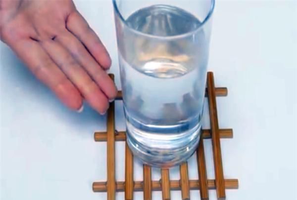 筷子|旧裤子简单改造一下,做成的小工具太实用了,学到就是赚到