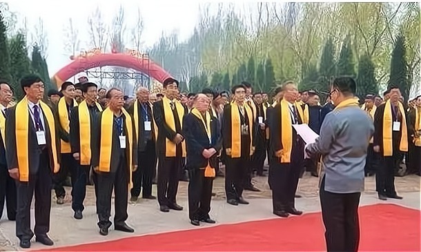 田好谦!漂泊海外381年的家族,回到中国认祖归宗,拿出族谱我是中国人