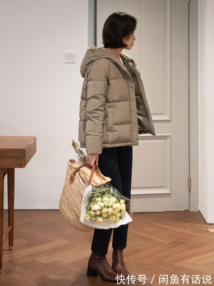 半身裙|中年女人穿羽绒服,该配“裤子”还是“裙子”?看博主示范就知道