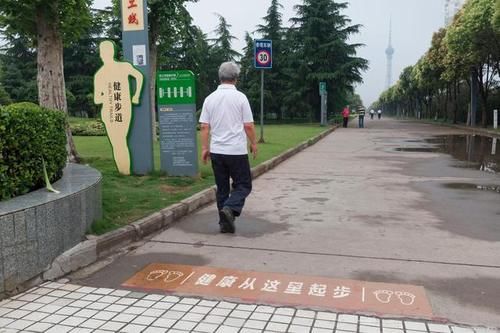 胆固醇类|血脂高，腿先知？腿部有这5个表现，就要注意了，早发现，早治疗