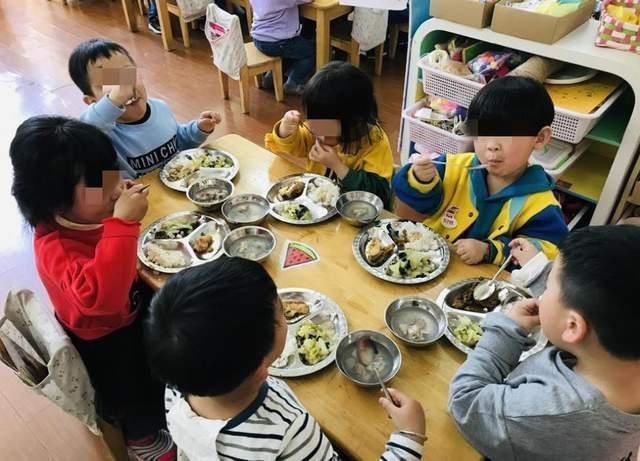 宝妈|“我家娃不吃米,幼儿园得改”,园长回怼引网友力挺:就该这么做