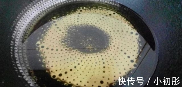 浸泡|炸花生米时，千万别直接下锅炸，多做这一步，花生放3天都嘎嘣脆