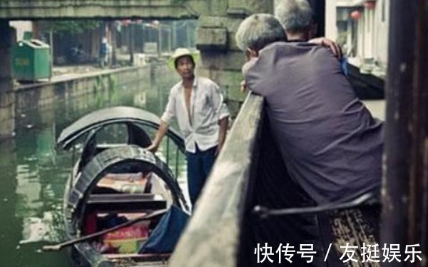 上联@千古绝对!船夫给乾隆、纪晓岚出一上联,两人对不出,才子来对?