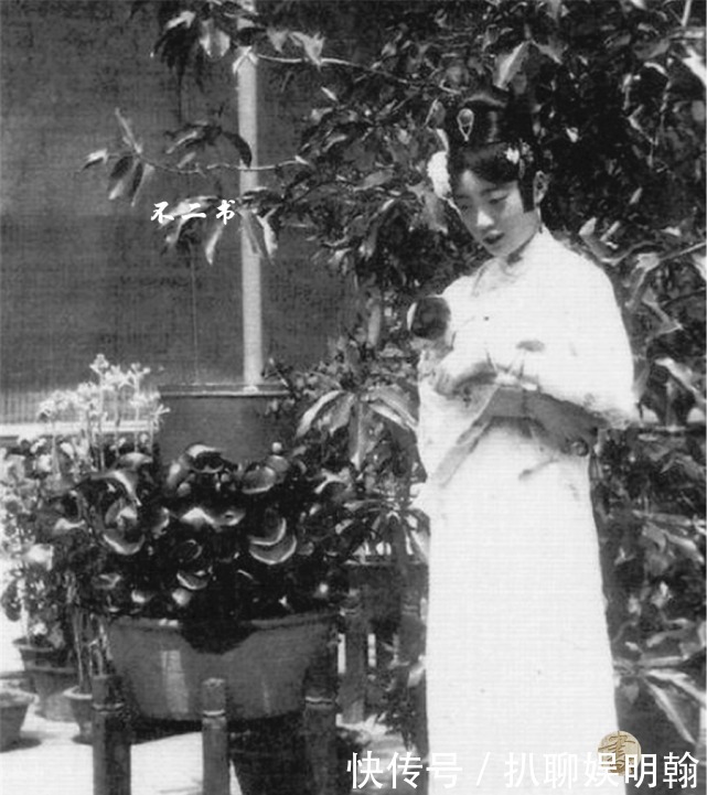 镜头|直击镜头下真实的末代皇后婉容：如同娇艳的花，难怪备受溥仪宠爱
