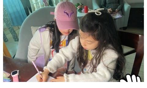 《爸爸去哪儿5》三个家庭重聚孩子们一转眼都长大了爸爸们依旧帅气