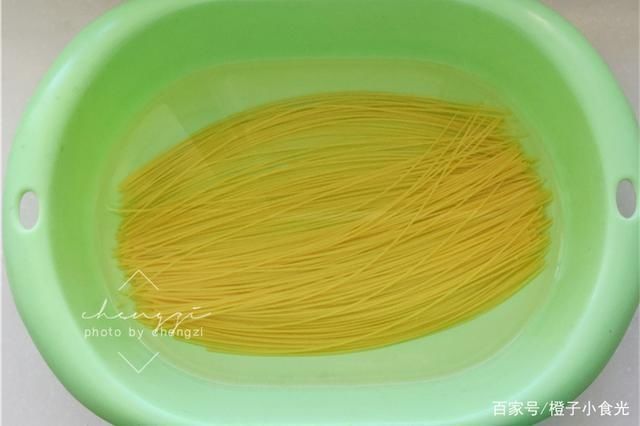 黄瓜|40岁女人极简晚餐,不用一滴油,低脂低热量,半月后腰围悄悄变瘦