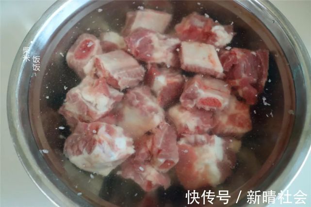红烧|蒸排骨要试试,比红烧简单,鲜嫩入味又多汁,好吃零失败
