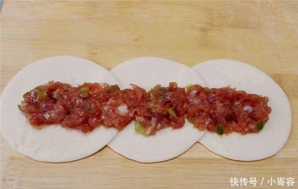 猪肉馅|饺子“新包法”，刚上桌儿子就抢着吃，直呼太有创意了！真香！