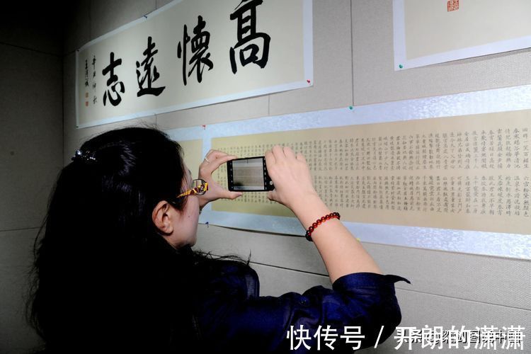 笔生@忆昔彤庭望日华 才思俊逸笔生花