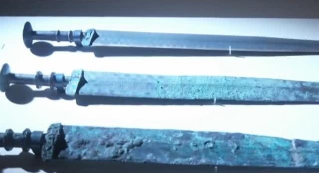 宝剑|图坦卡蒙佩剑,拿破仑宝剑,乾隆神锋宝剑比不上越王勾践剑?