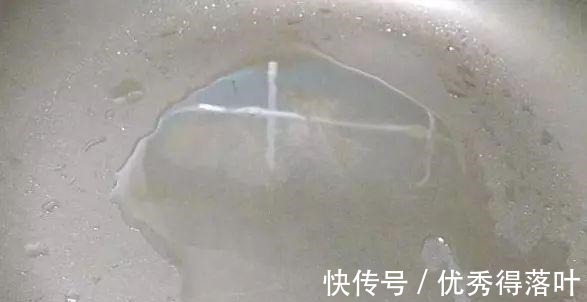 西红柿|西红柿别再煮汤了,和这两种食材一起炒更好吃,你试试就知道~!