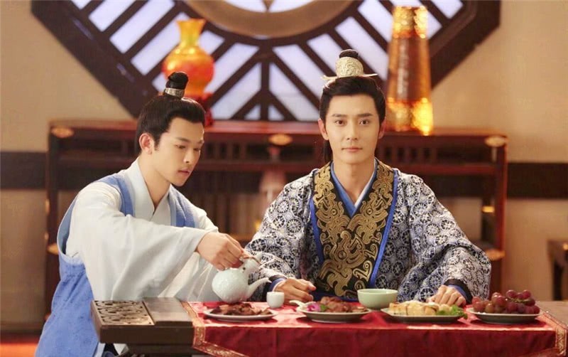 嫌弃|婴儿因太丑遭生母嫌弃,被一尼姑收养,最后却成千古一帝