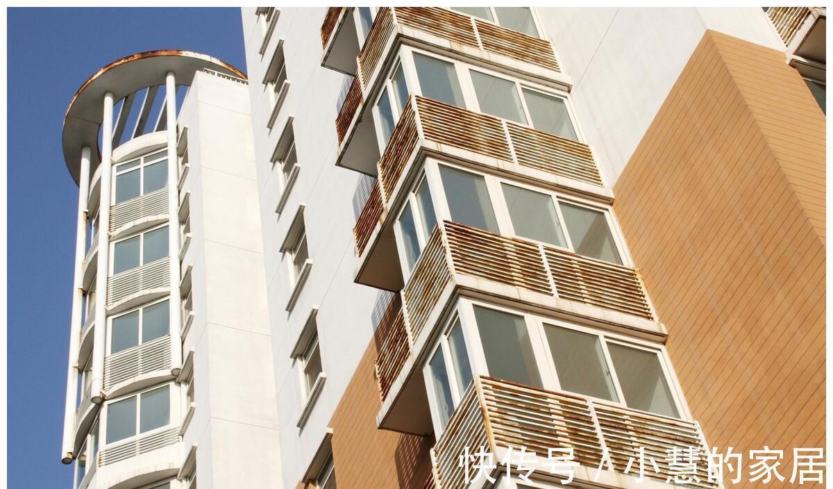 房价|房子有价无市,有楼盘从6千降到4千,业主不同意:要求退差价