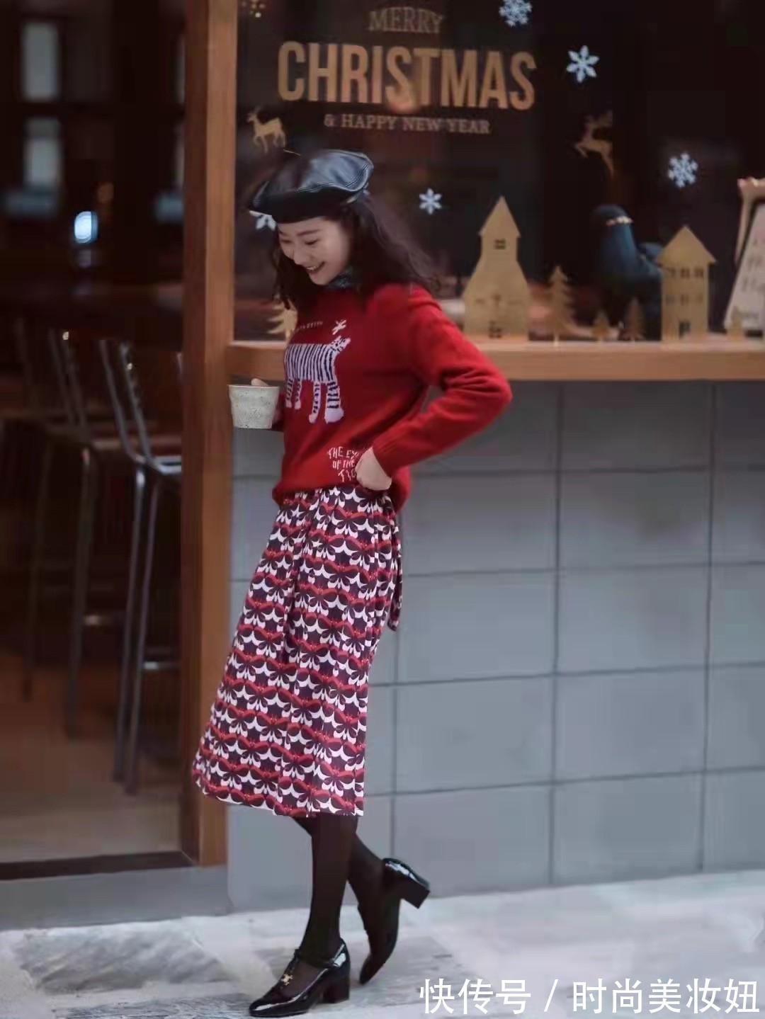 穿搭|这才是“有年味”的穿搭,喜庆又洋气的搭配,照着穿也能美出圈