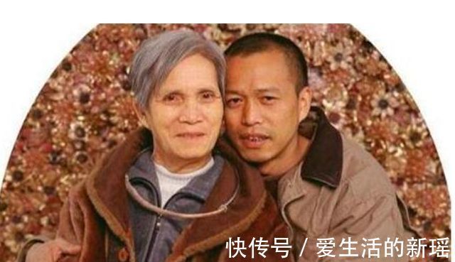 夏娃#疯狂的艺术家何云昌:取出肋骨制成项链,给5位深爱的女人戴上