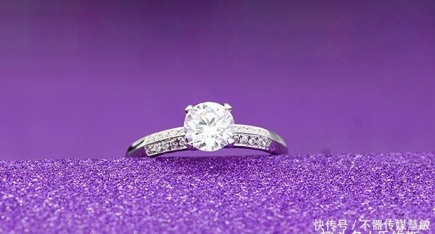 如何挑选结婚钻戒?新手们需要了解这些攻略