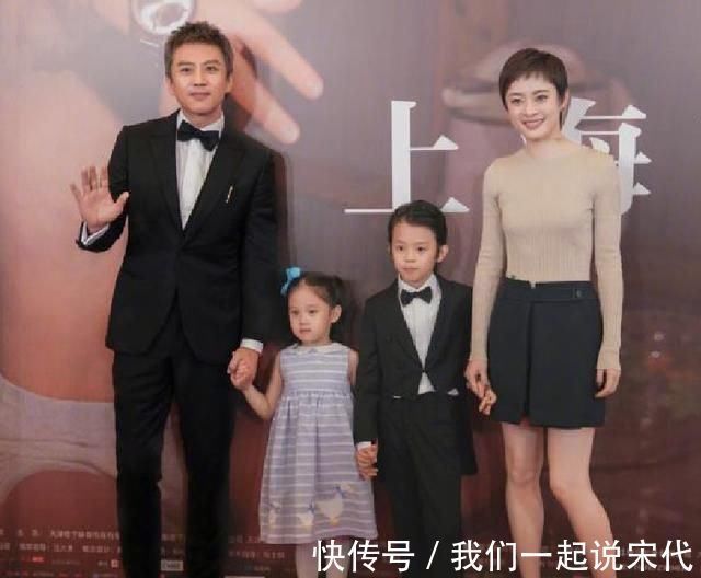 羊水|为什么宝宝喜欢抱着到处走,停下来就大哭?背后原因竟这么暖心