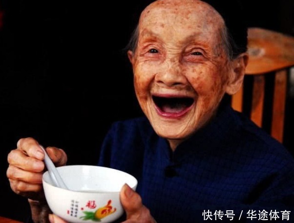 百歲老人長(zhǎng)壽定律,兩“管”兩“放”,可惜很多人都做不到!