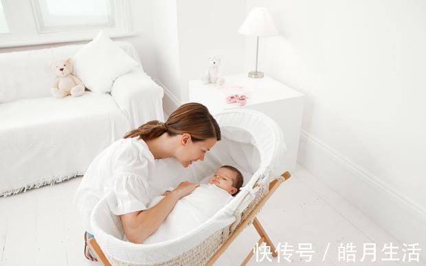母亲|宝宝吃母乳时,为什么一会儿就睡着,不久后又醒来?答案很暖心