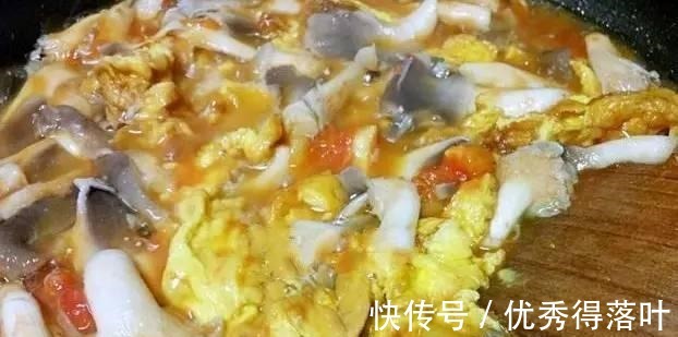 西红柿|西红柿别再煮汤了，和这两种食材一起炒更好吃，你试试就知道~！